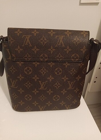 Louis Vuitton Louis Vuitton çapraz kol çantası 