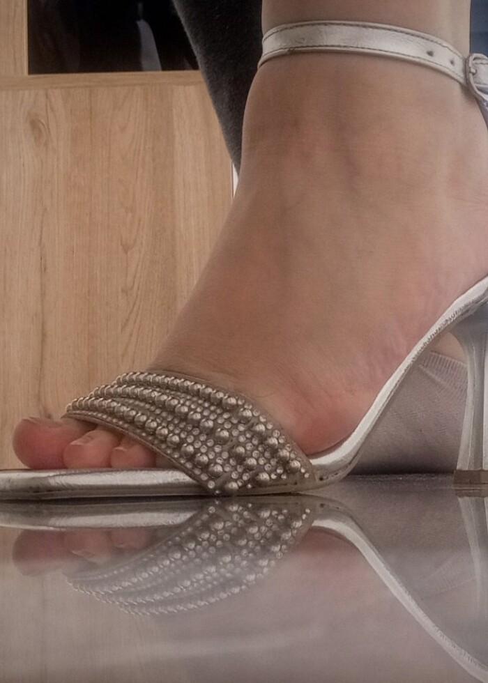 Topuklu açık ayakkabı - Görsel 4