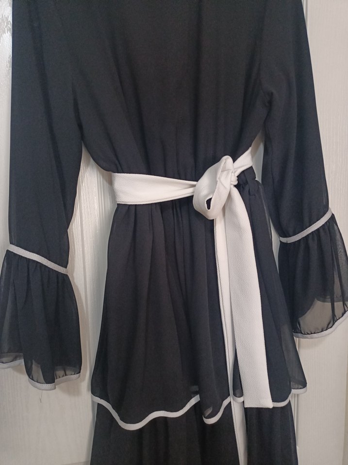 Siyah Fırfırlı Uzun Elbise - Görsel 4