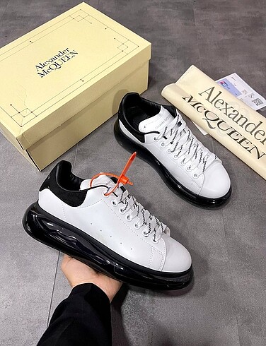 Alexander McQueen Jel taban