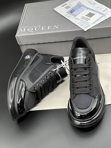 Alexander McQueen şeffaf taban