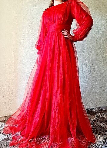 l Beden kırmızı Renk Abiye elbise 