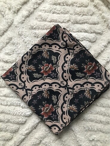 Kare eşarp - Görsel 2