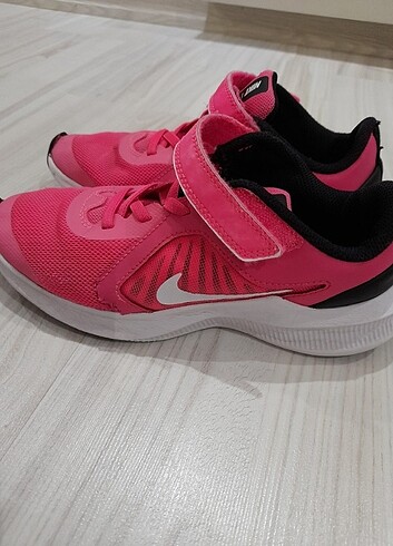 Nike kız çocuk 34 numara ayakkabi