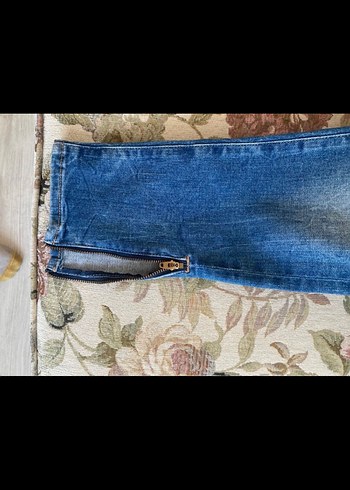 28 Beden Mavi jean