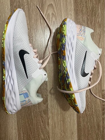Nike spor ayakkabı
