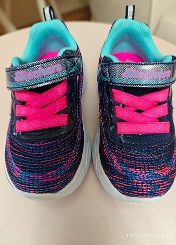 23 Beden Yeni hiç kullanılmamış Skechers 