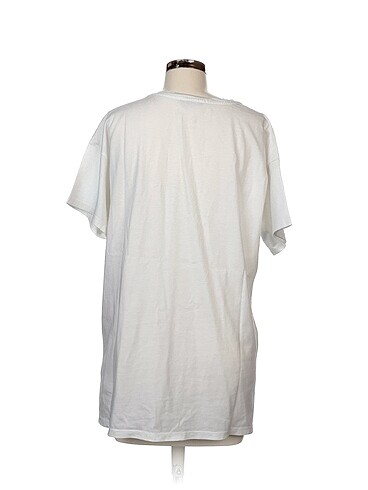 l Beden LC Waikiki T-shirt %70 İndirimli.