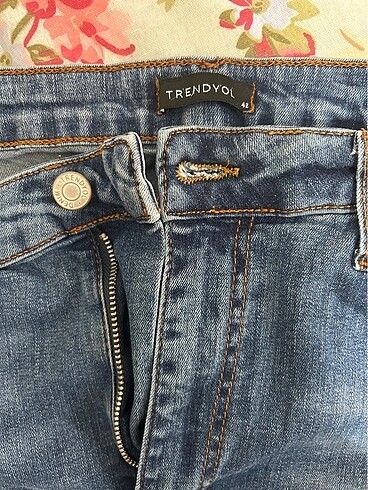 Trendyol & Milla dar paça pantolon