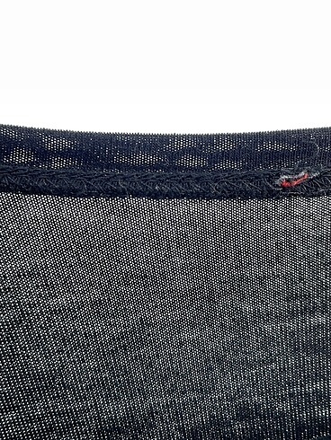 l Beden siyah Renk PreLoved T-shirt %70 İndirimli.
