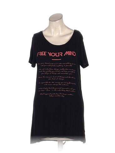 PreLoved T-shirt %70 İndirimli.