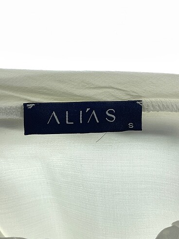 s Beden beyaz Renk PreLoved Sweatshirt %70 İndirimli.