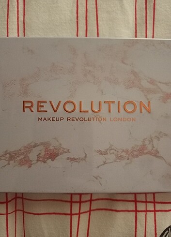 Revolution Revolution Makeup 