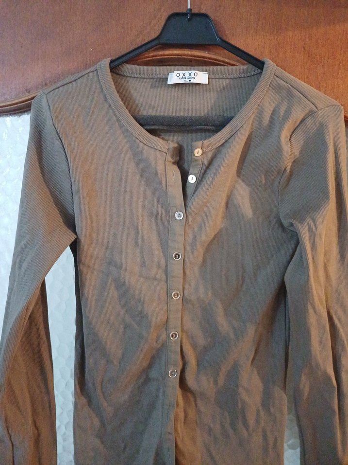 Bej Düğmeli Uzun Kollu Kadın Hırka - Görsel 4