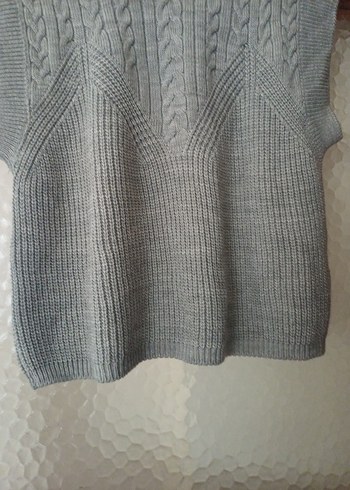 Gri Örgü Kolsuz Kadın Süveter - Görsel 3