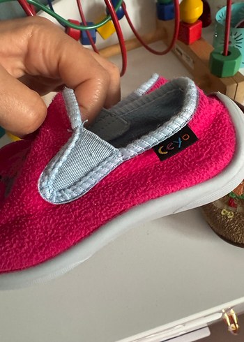 Renkli Nakışlı Sıcak Ev Terlikleri - Görsel 4