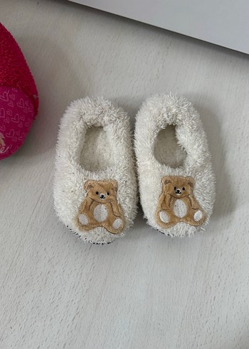 Kız Çocuk Nakışlı Sıcak Terlik - Görsel 9