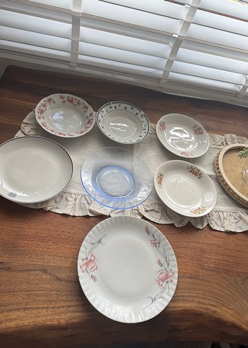 Beyaz Desenli Porselen Yemek Tabağı Seti