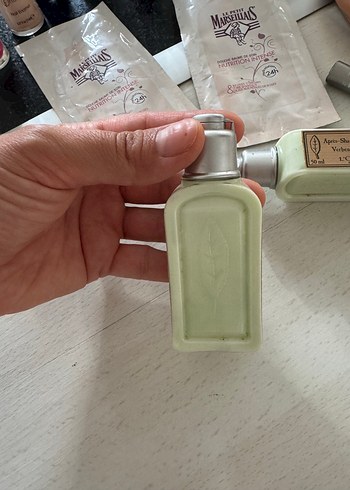 Beyaz ve Pastel Tonlarda Makyaj Ürünleri - Görsel 5