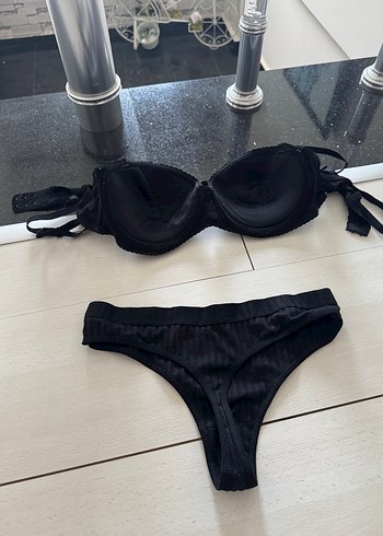 38 Beden Siyah Gotik Sütyen ve Külot Takımı