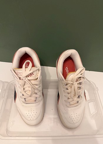 Reebok Siklik Ve Rahatlik Beyaz Bagcikli Sneaker