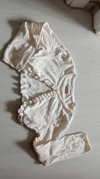 LC Waikiki Kız çocuk bolero çok az giyildi.Hatasiz