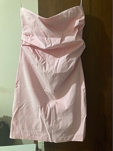 Yanı büzgülü pembe elbise