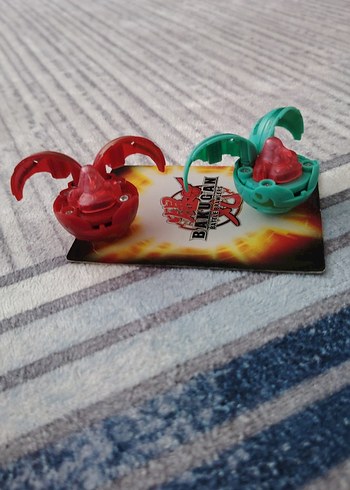 Renkli Kırmızı Figür Oyuncak bakugan pyrus ve ventus ravenoid