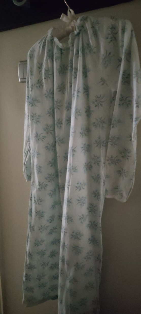 Uzun Kollu Beyaz Bağlama Desenli Kadın gecelik - Görsel 2