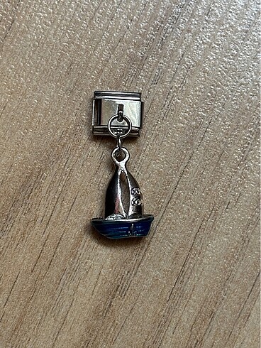 Diğer Nomination charm