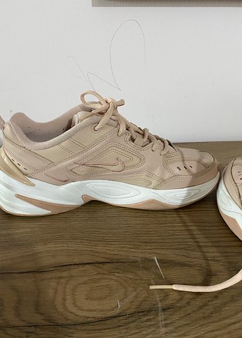 Nike Orjinal Nike Bej Dolgu Topuklu Bağcıklı Kadın Spor Ayakkabı