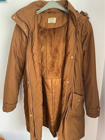 LC Waikiki Kahve mont