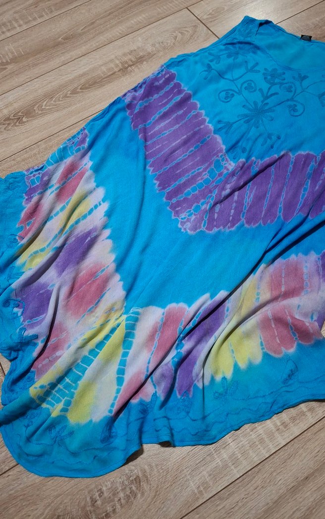 Renkli Batik Desenli Pareo - Görsel 2