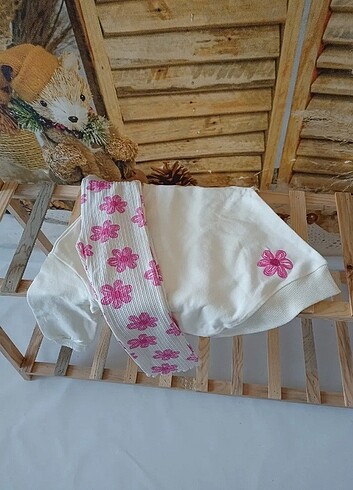 4 Yaş Beden Kız çocuk ÇİÇEK DESENLİ Fitilli tayt TAKIM 3/4yaş