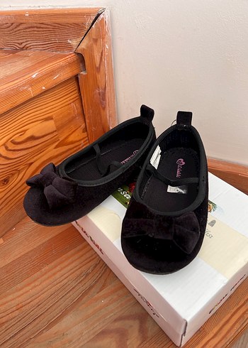 Kız Çocuk Siyah Bantlı Babet Ayakkabı - Görsel 2