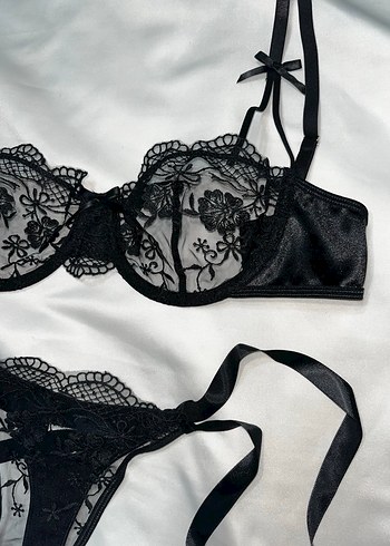 s Beden Siyah Bralet Takımı