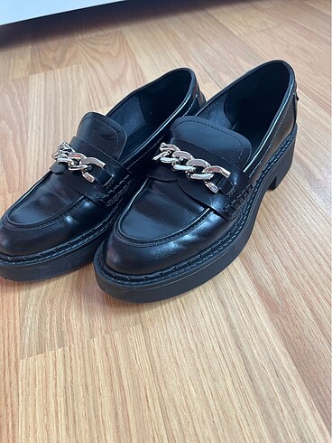 Yepyeni bershka marka oxford ayakkabı