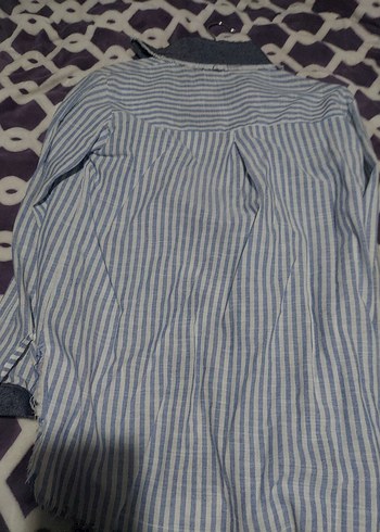 Düğmeli Uzun Kollu Mavi Gömlek - Görsel 2