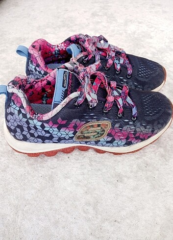 31 Beden Skechers spor ayakkabı 