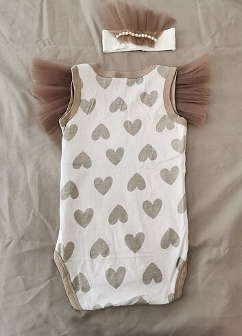 6 Ay Beden beyaz Renk Veo baby marka kız bebek çıtçıtlı body