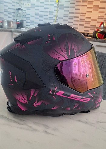 Parlak Pembe Baskılı Kadıb Motosiklet Kaskı - Görsel 2