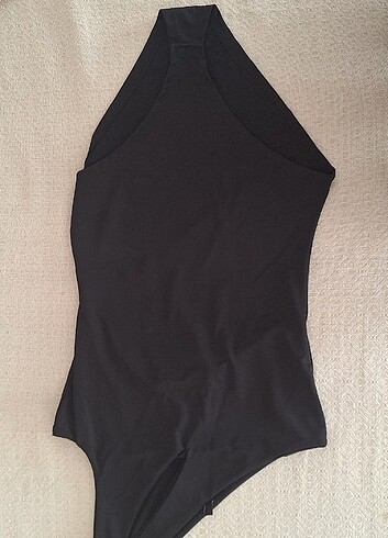 Asimetrik Yaka Cut Out Yaka Çıtçıtlı Bluz - Görsel 2