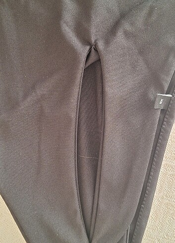 Asimetrik Yaka Cut Out Yaka Çıtçıtlı Bluz - Görsel 5