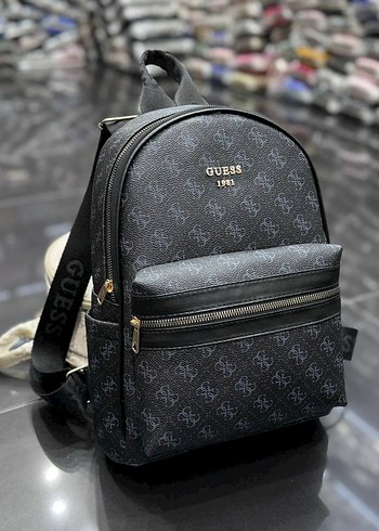 Guess Baskılı Siyah Kadın Sırt Çantası