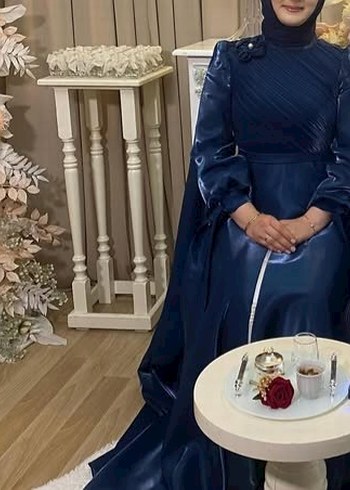 m Beden Parlak Mavi Drapeli Yüksek Yakalı Uzun Abiye