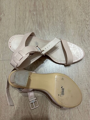 Bershka Tek Bant Topuklu Ayakkabı - Görsel 5