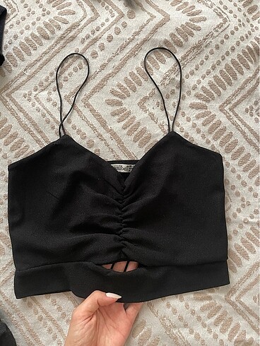dekolteli crop
