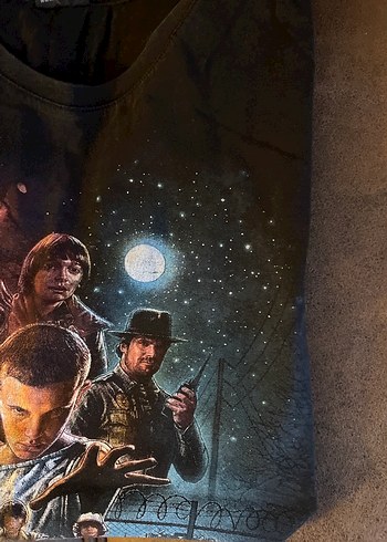 Stranger Things Baskılı Siyah Kısa Kollu Tişört - Görsel 6