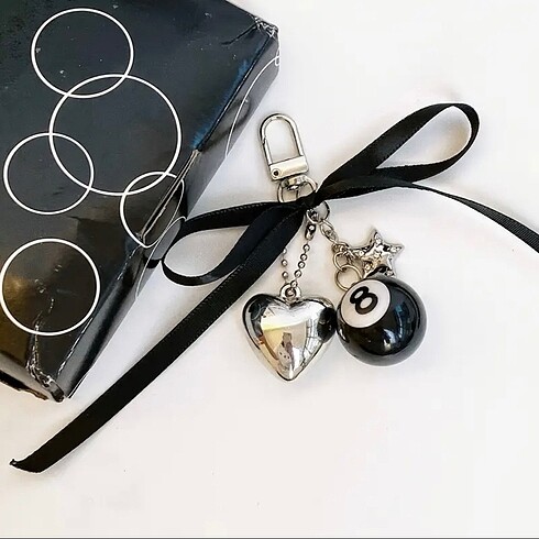 Beden siyah Renk 8kalp Charm