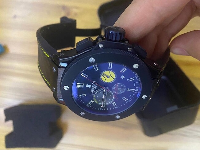  Beden siyah Renk HUBLOT KOL SAATİ